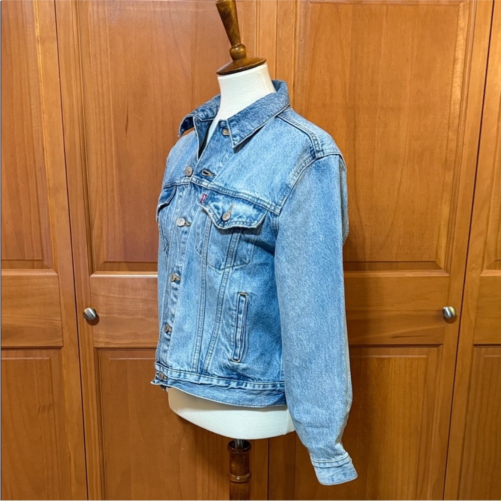 Levi’s Denim Jacket - image 8